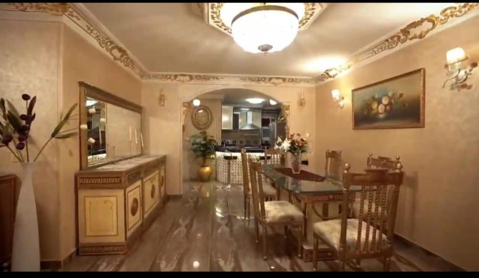 الشيخ زايد الحي الثامن Apartment in Egypt