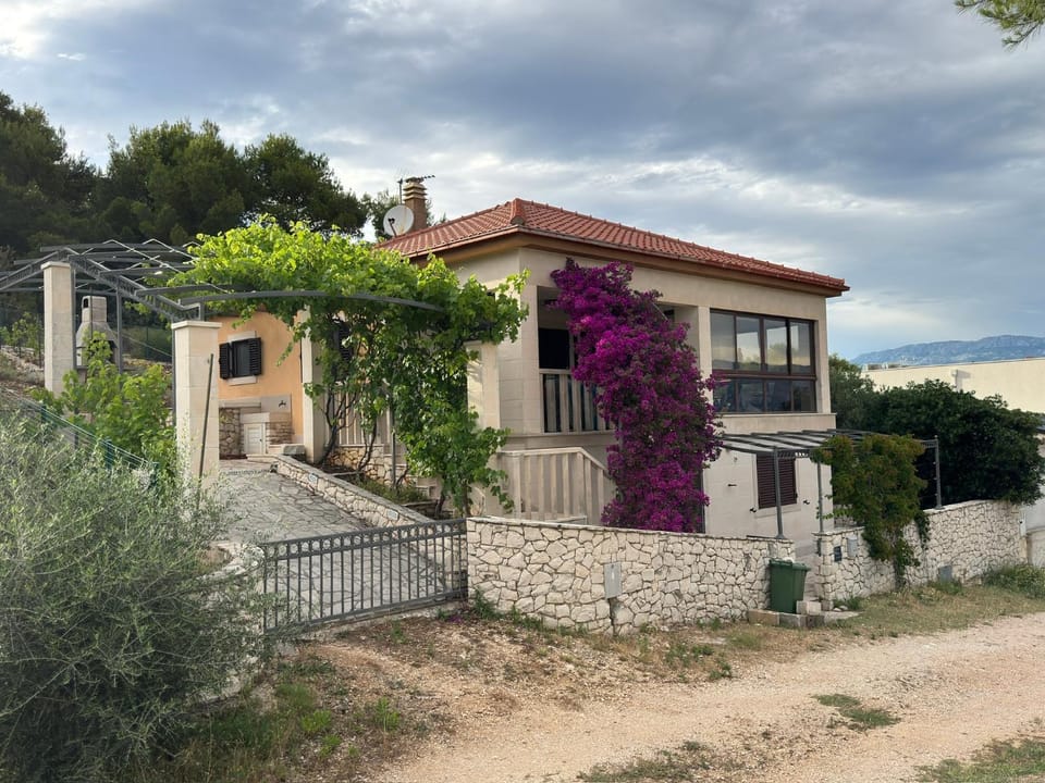 Holiday House Natali, Splitska Supetar Apartment in Split-Dalmatia County