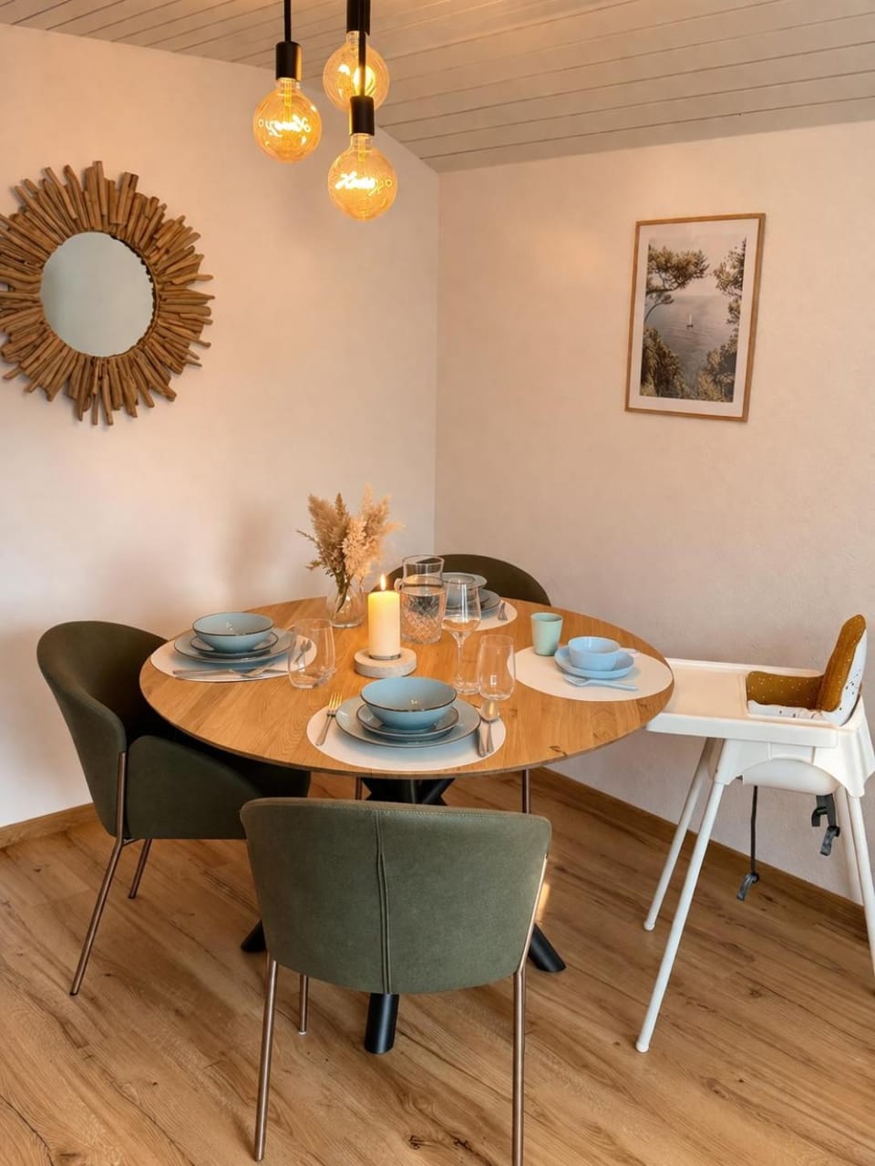 Living room, Seating area, Dining area
