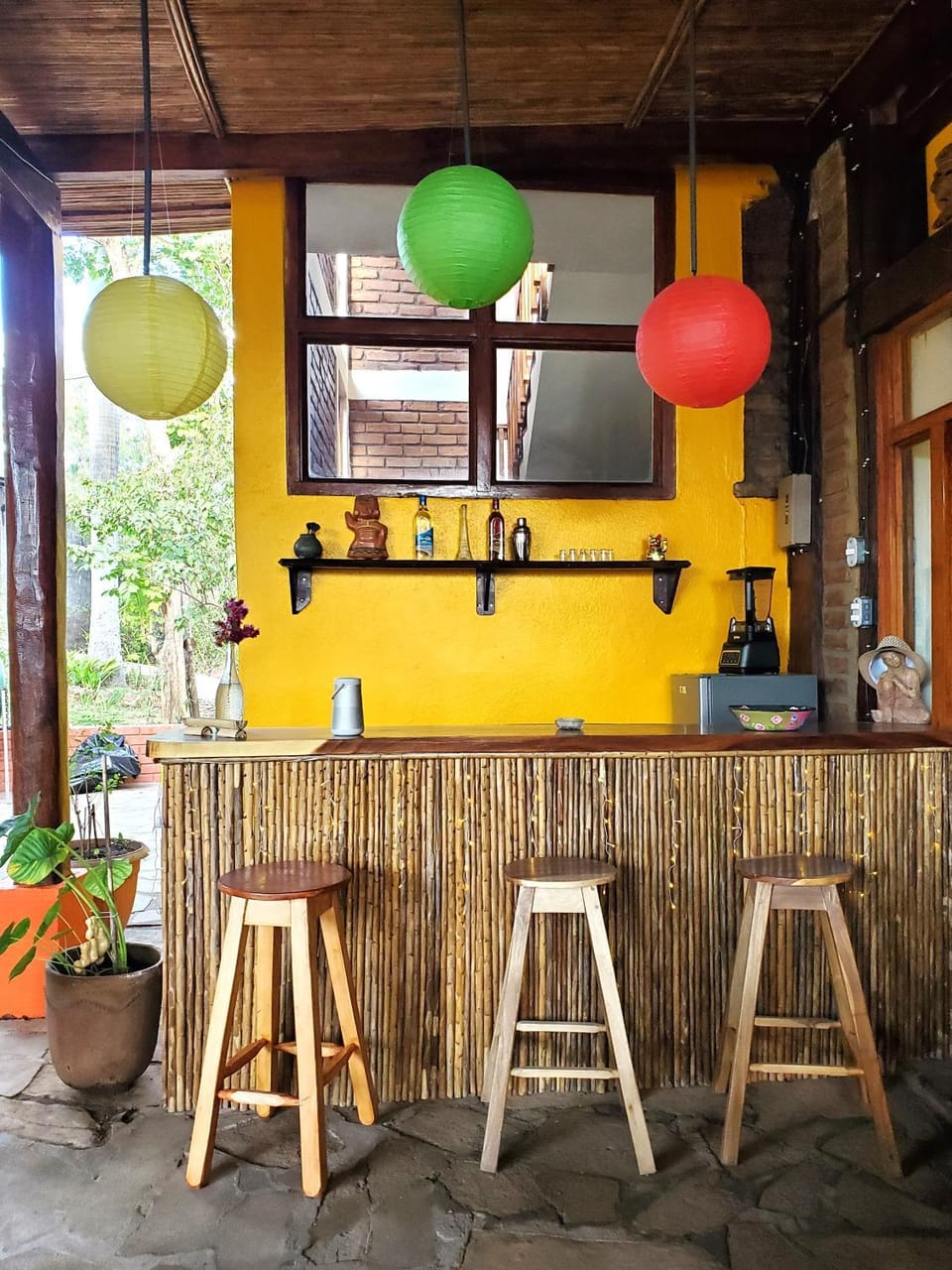 Lounge or bar, Drinks