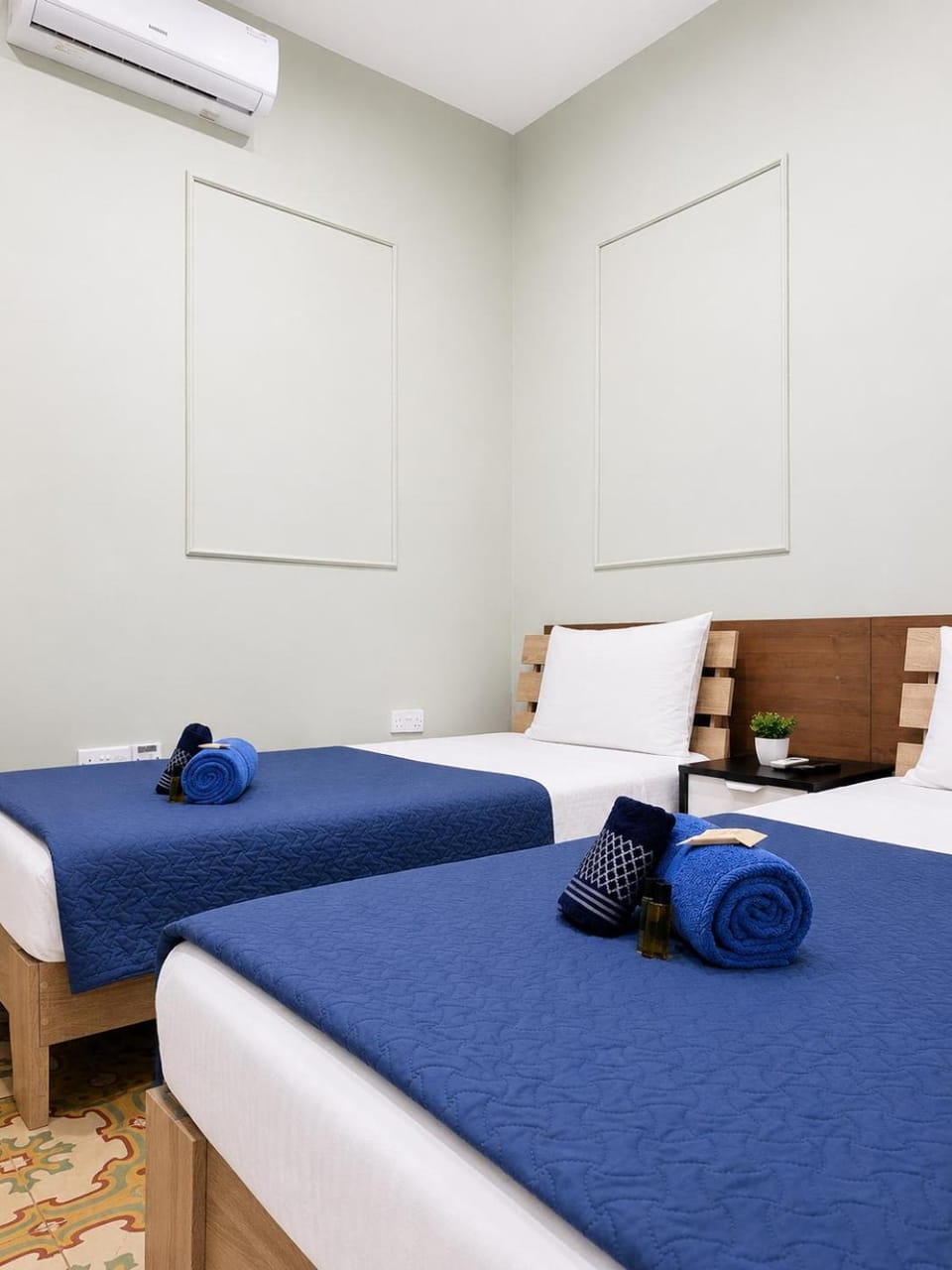 Bed, Photo of the whole room, Bedroom, towels, air conditioner