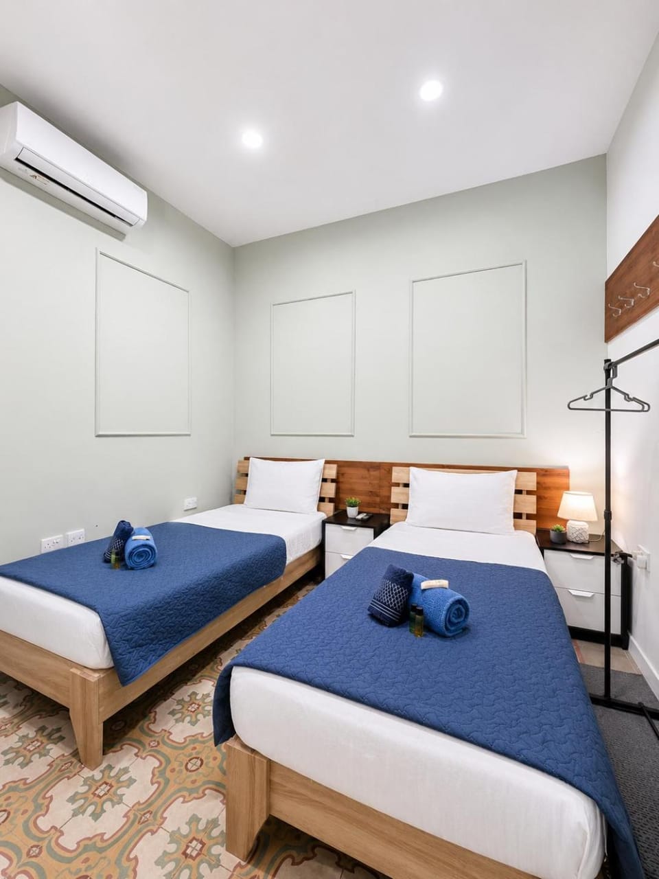 Bed, Photo of the whole room, Bedroom, towels, air conditioner