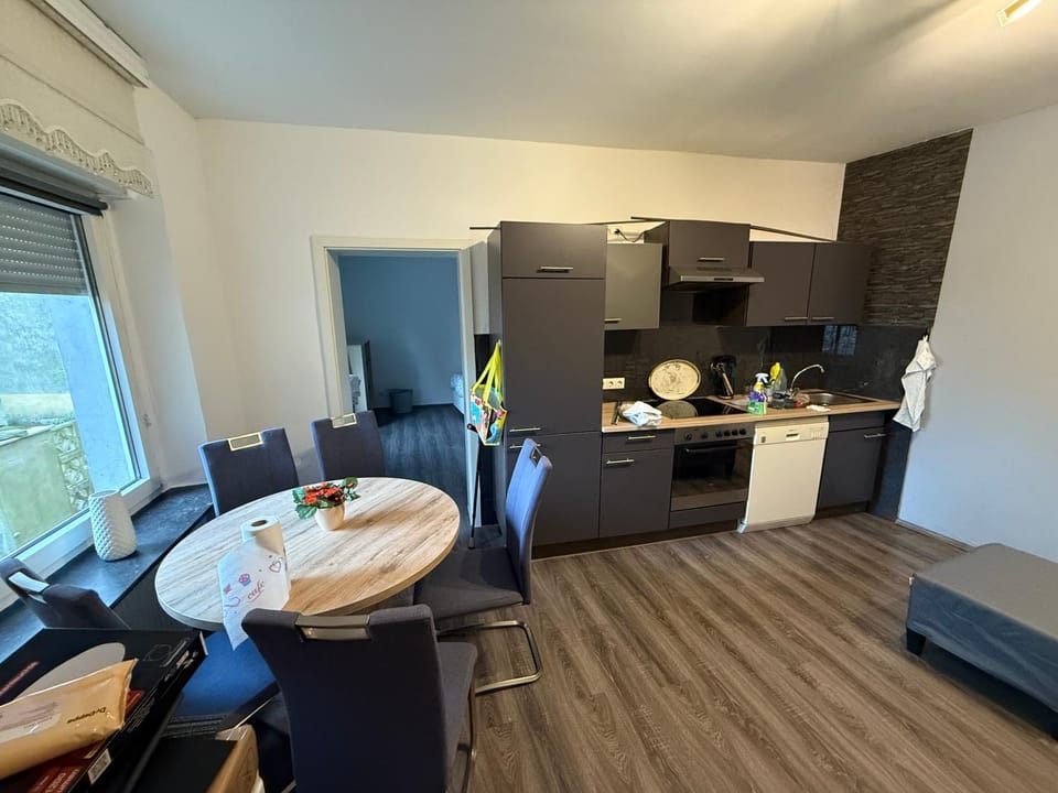 Monteur und Ferienhaus Herne Zentrum WLAN, Küche und Parkplatz House in Herne
