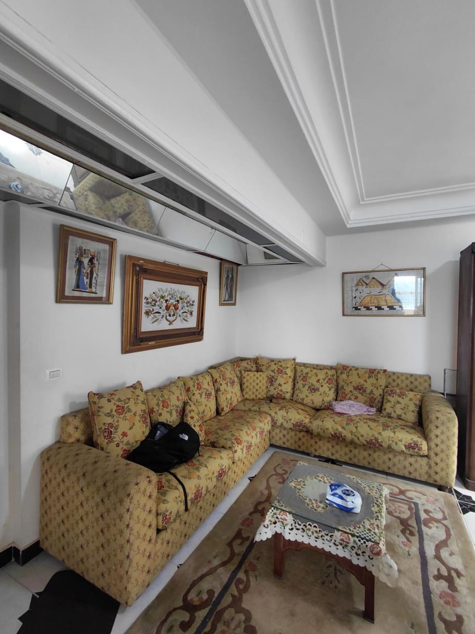 Seating area