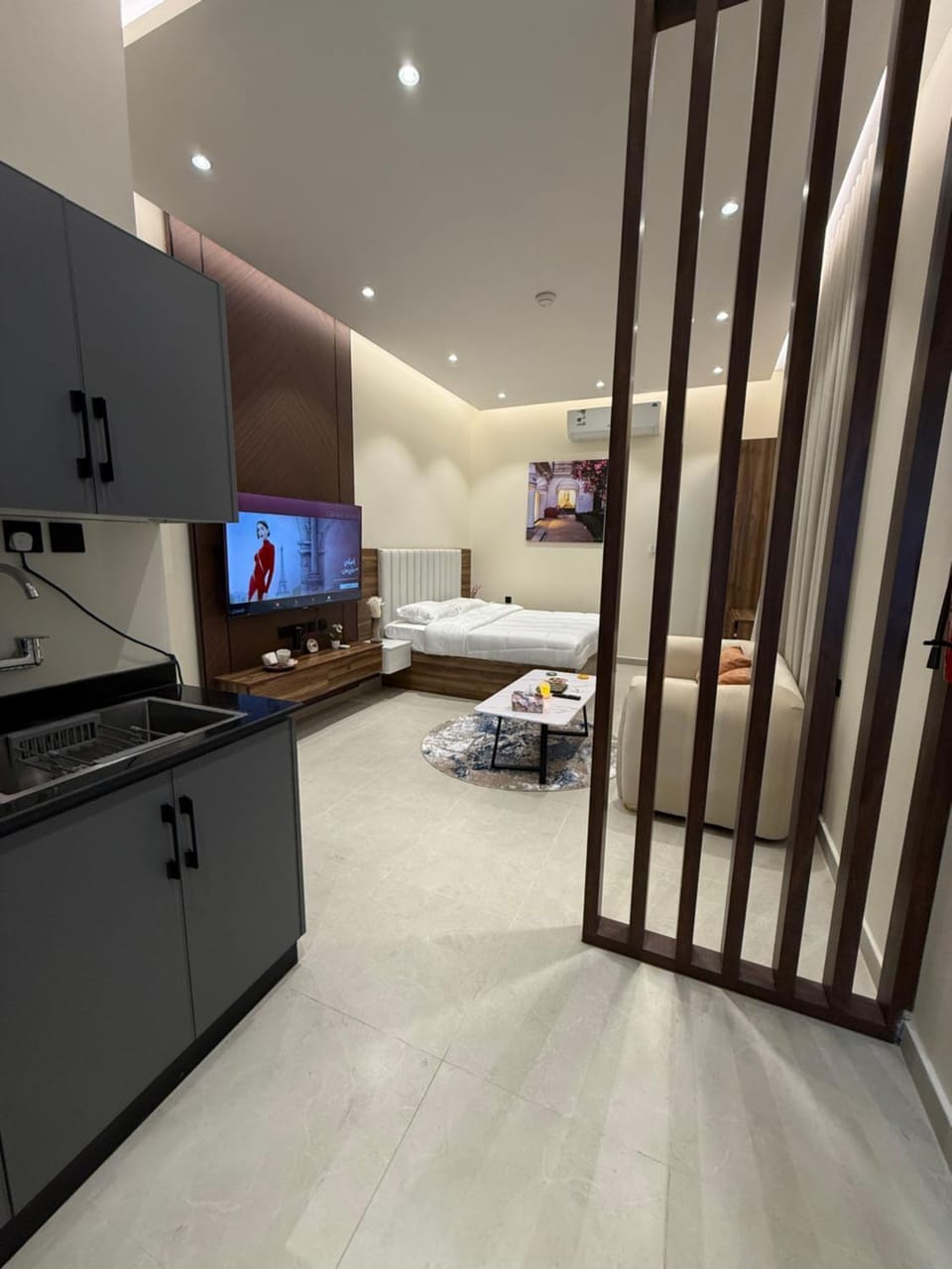 Photo of the whole room