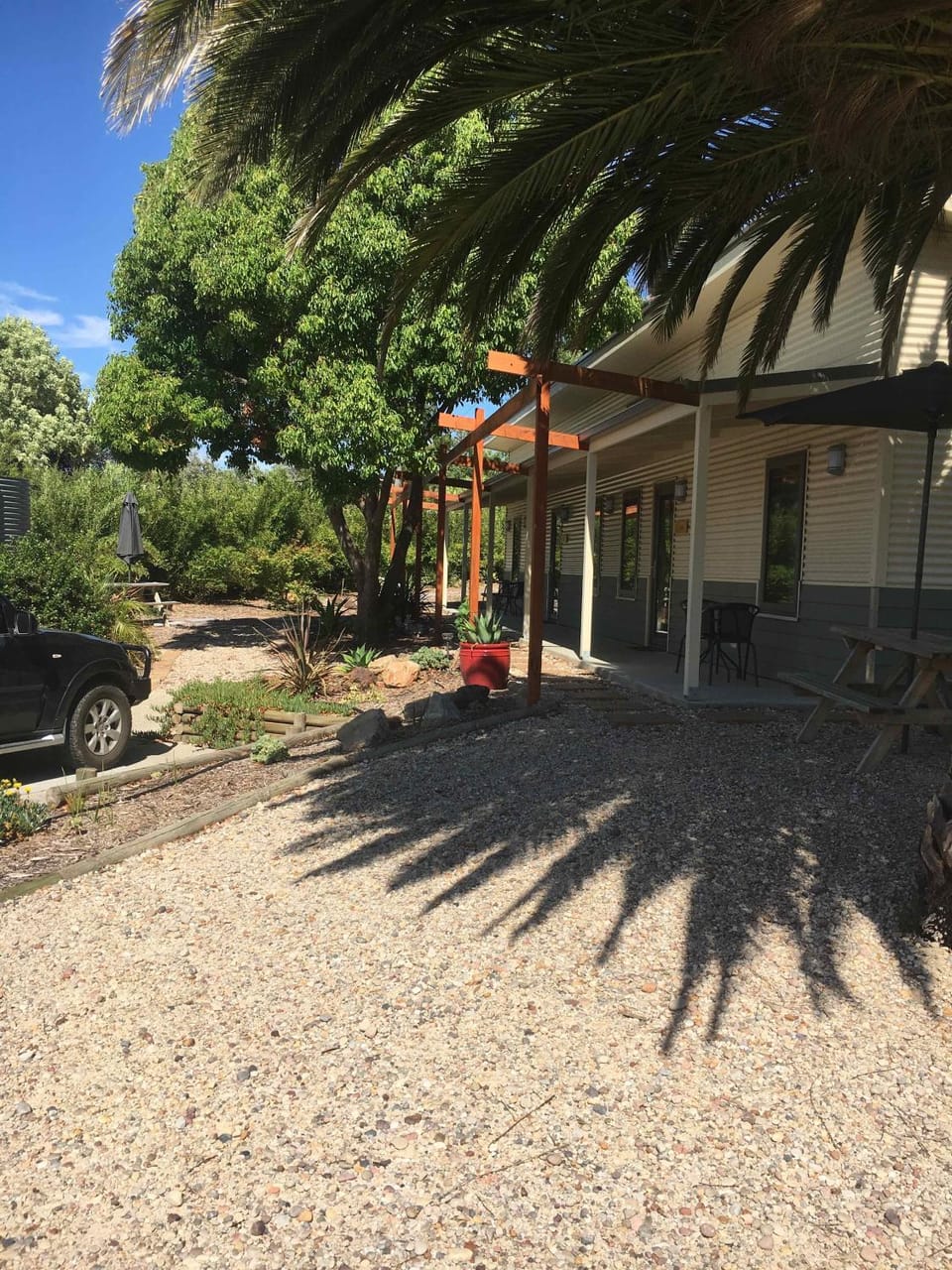 Facade/entrance, Garden