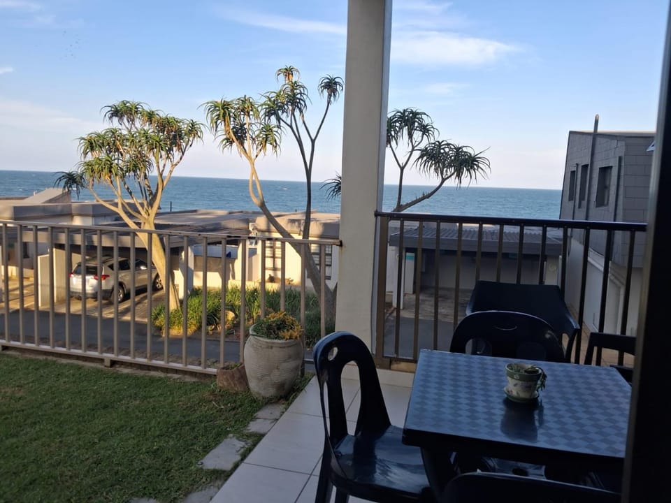 Ocean Breeze 12 Boulder Bay Apartment in Dolphin Coast