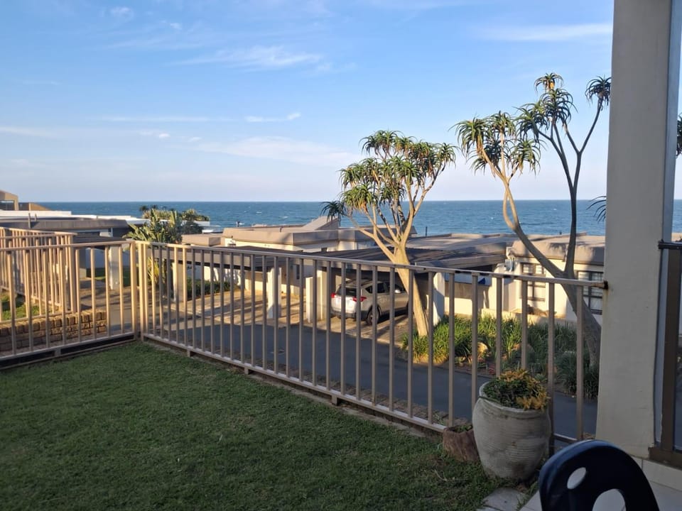 Ocean Breeze 12 Boulder Bay Apartment in Dolphin Coast