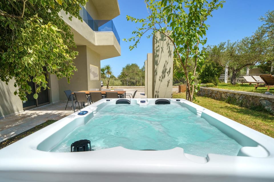 Day, Natural landscape, Hot Tub, sunbed