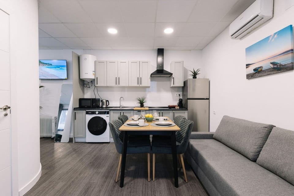 Modern Stay Near Benicalap Park Apartment in Valencia