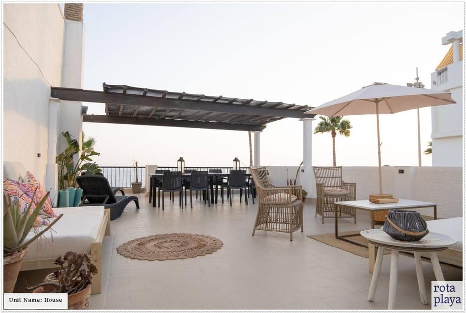 Charming Home Near Santa María del Mar Apartment in Rota
