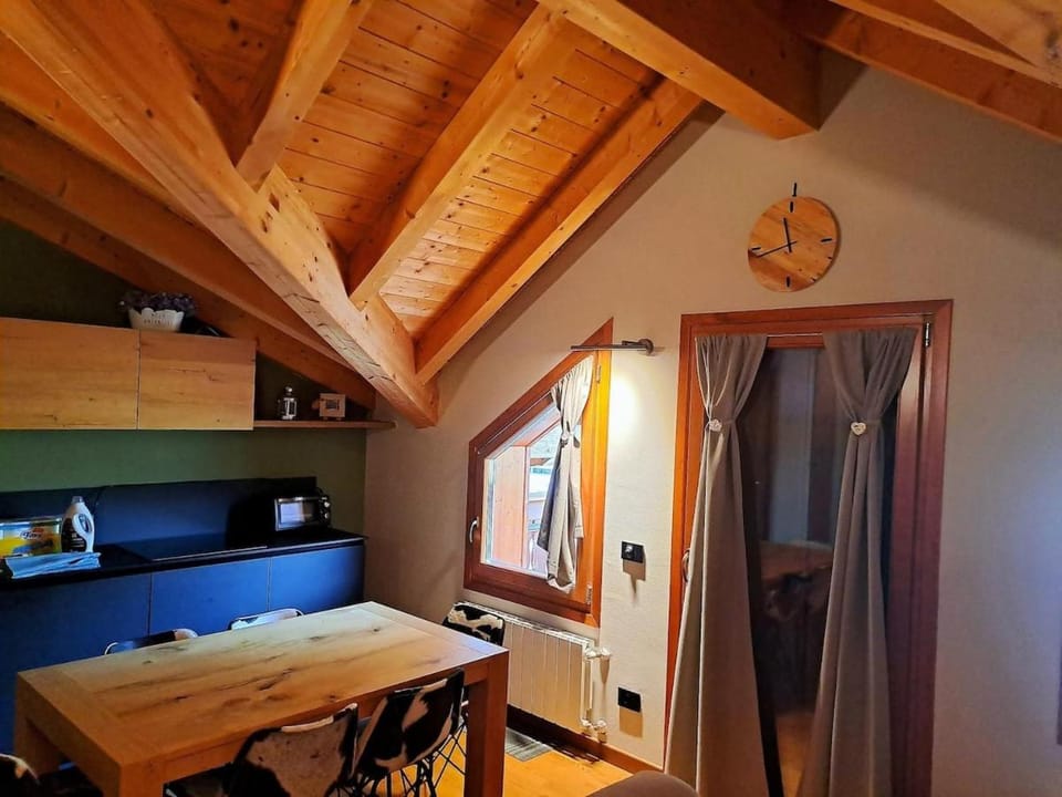 Woodpecker's chalet Temù Ponte di Legno Apartment in Province of Brescia