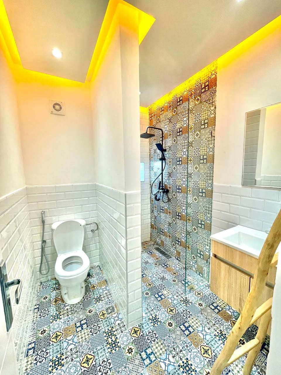 Shower, Toilet, Bathroom