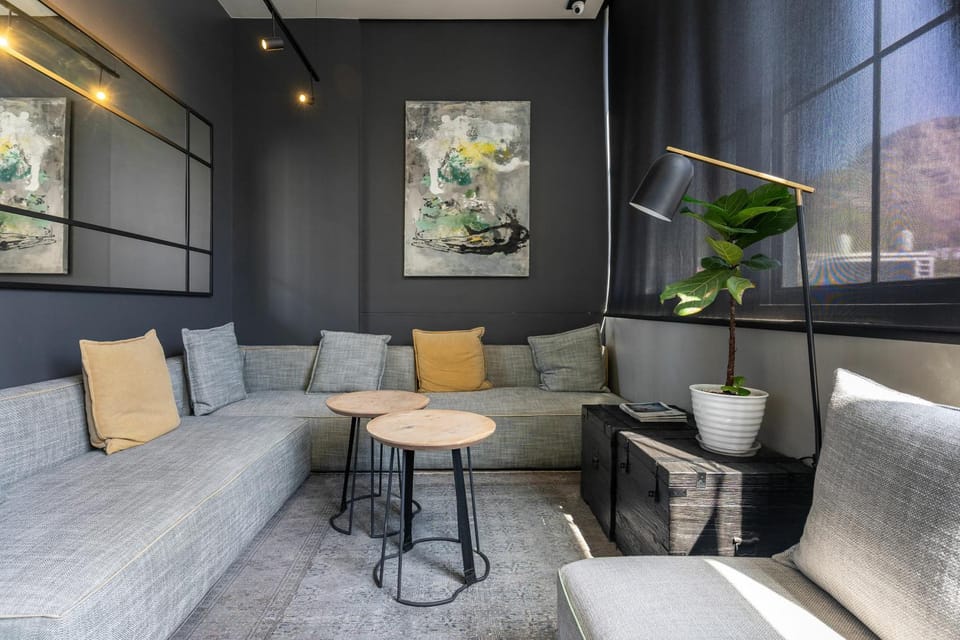 Newly renovated City apartment Apartment in Cape Town