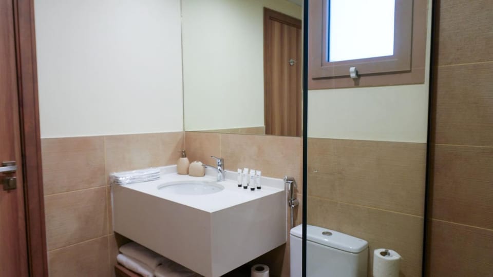 Elegant 2BR Canal & Burj Khalifa Partial View 5 Apartment in Dubai