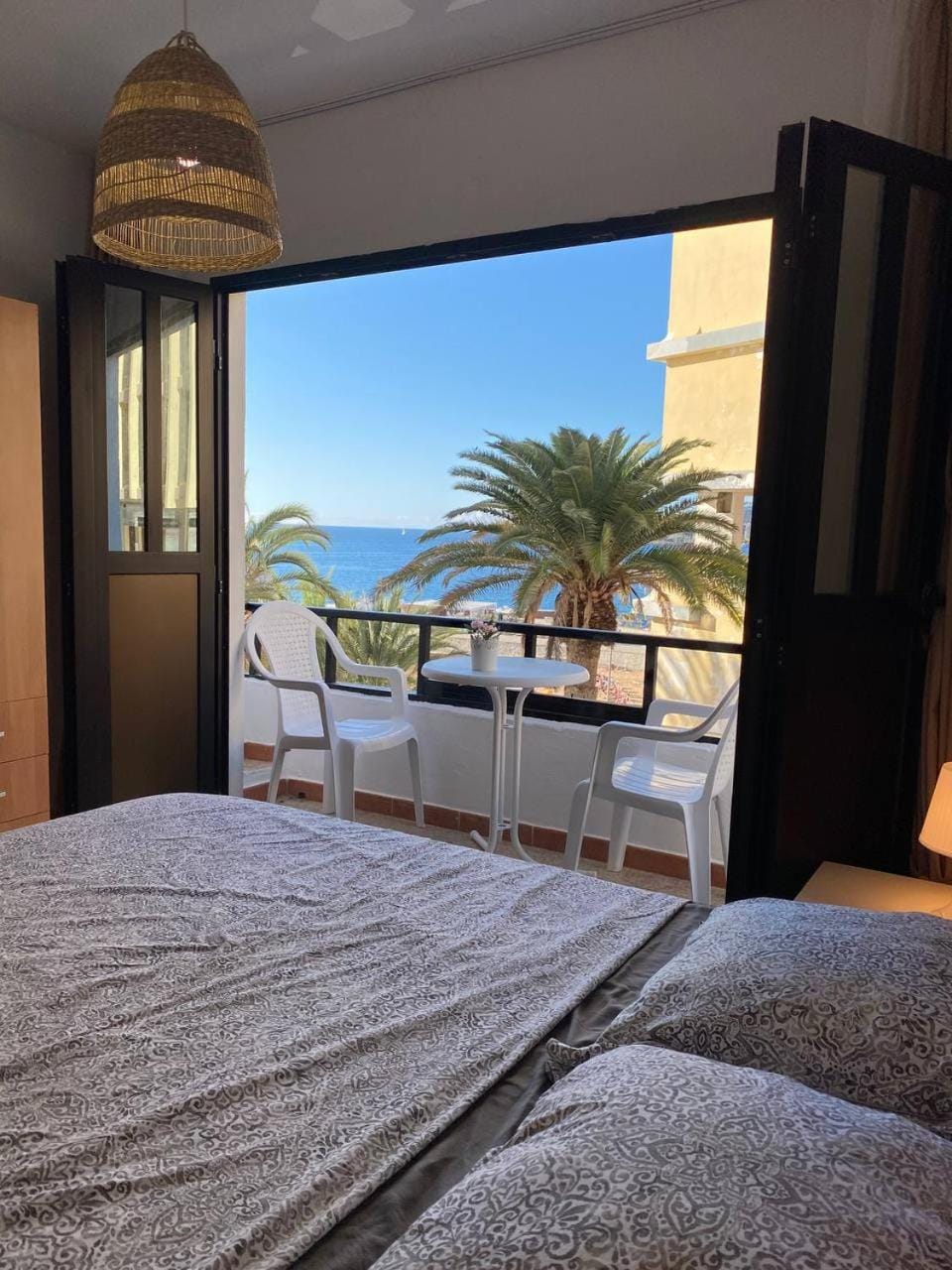 Bed, View (from property/room), Balcony/Terrace, Bedroom, Sea view