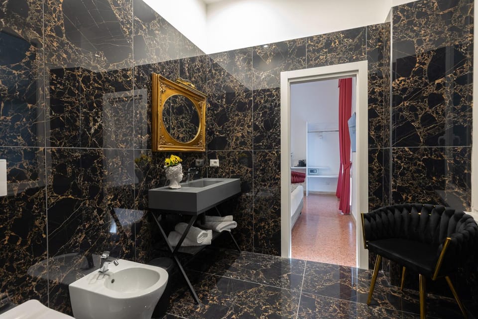 Toilet, Bathroom, Breakfast