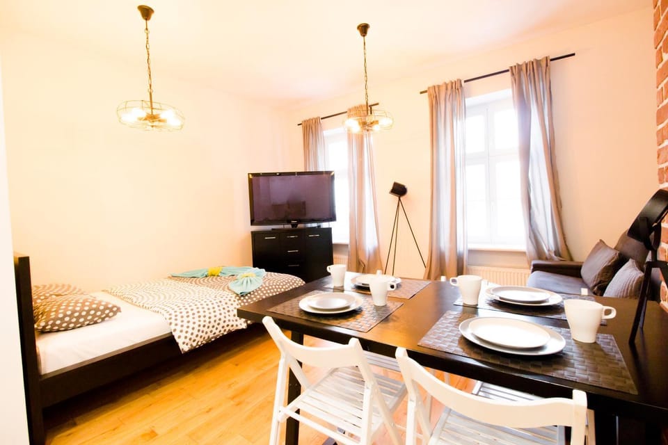 Bed, TV and multimedia, Photo of the whole room