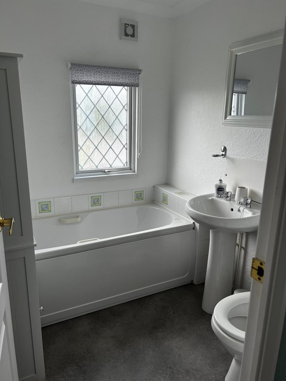 The Cabin at Green Acres Poultry Farm, Chew Valley Cabin in Mendip District