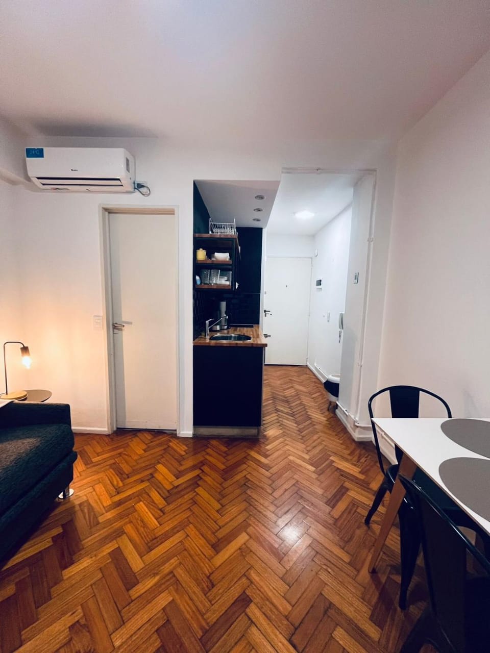 Departamento amueblado en el centro porteño Apartment in Buenos Aires
