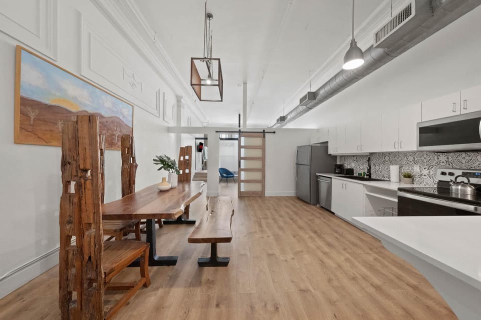 Woolworth Loft - Gaslamp 4BR Downtown Pad with Tub Apartment in Gaslamp Quarter