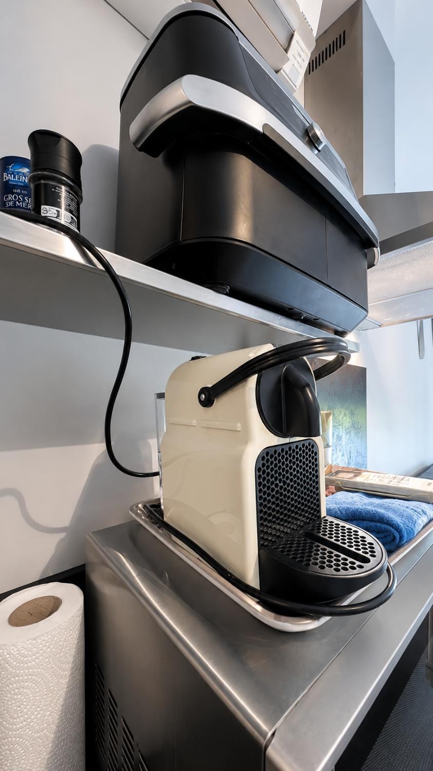 Coffee/tea facilities, Kitchen or kitchenette