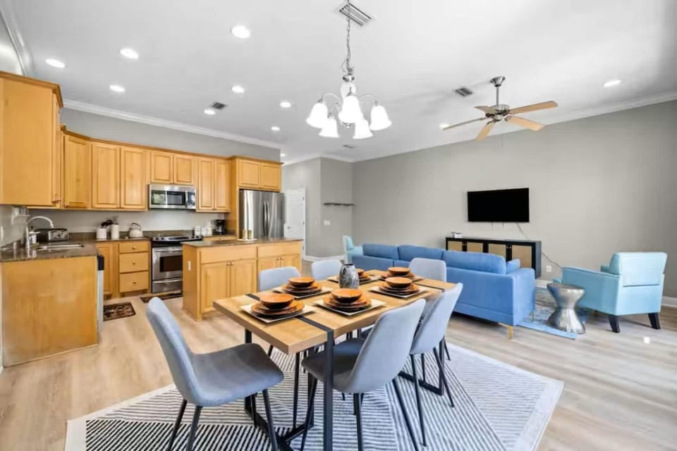 TV and multimedia, Living room, Seating area, Dining area, Evening entertainment, dishwasher, oven, pet friendly, stove