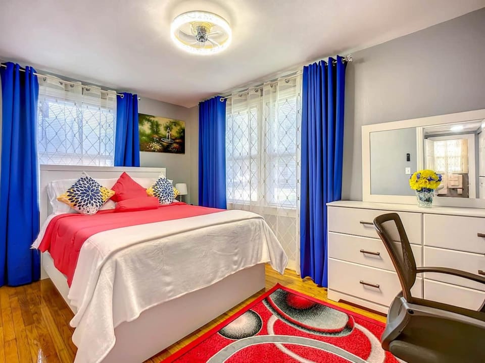 Private 2BR 10 Min to Airport & Downtown House in Jacksonville