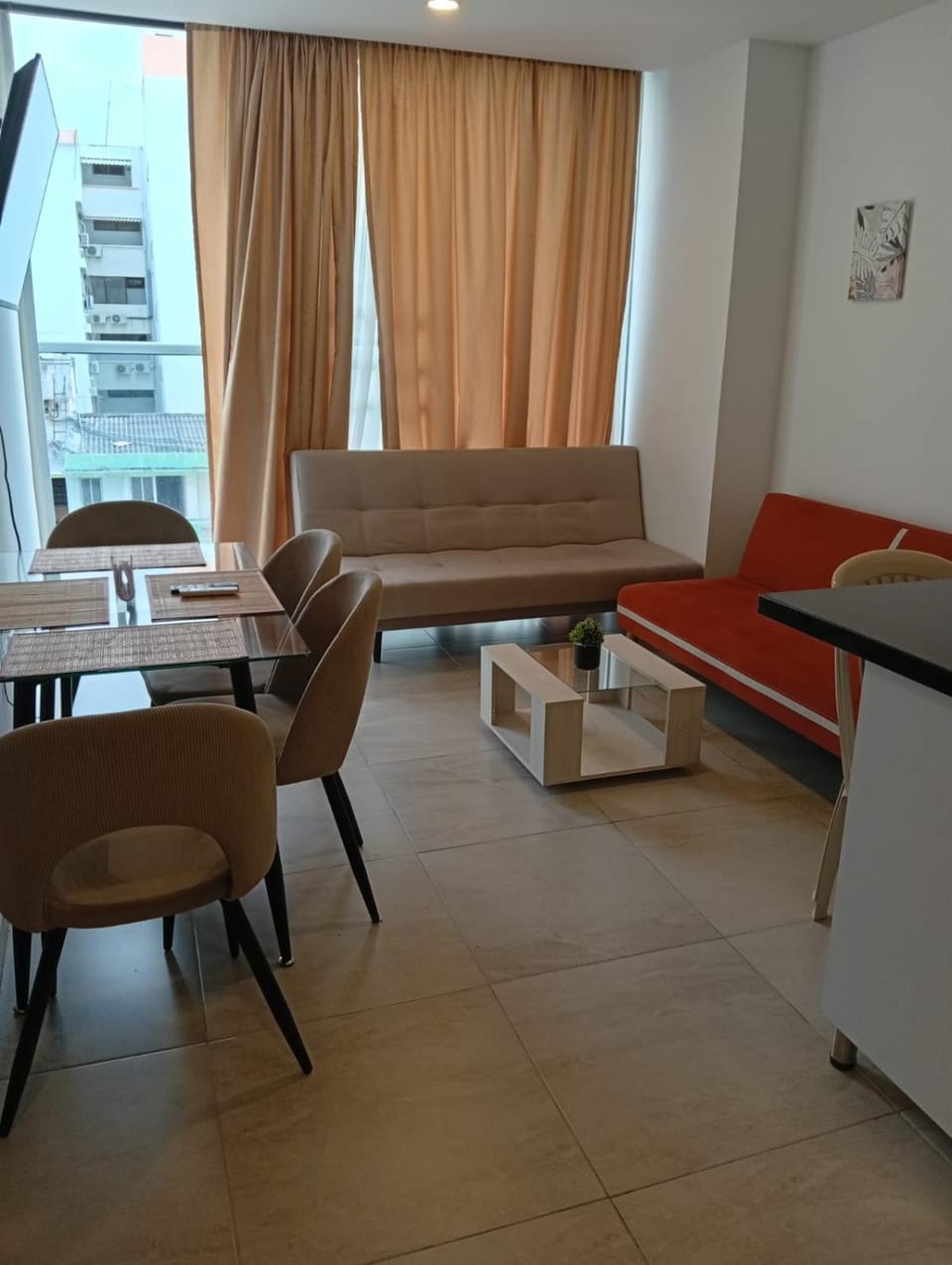 Lucy Apartment in Gaira