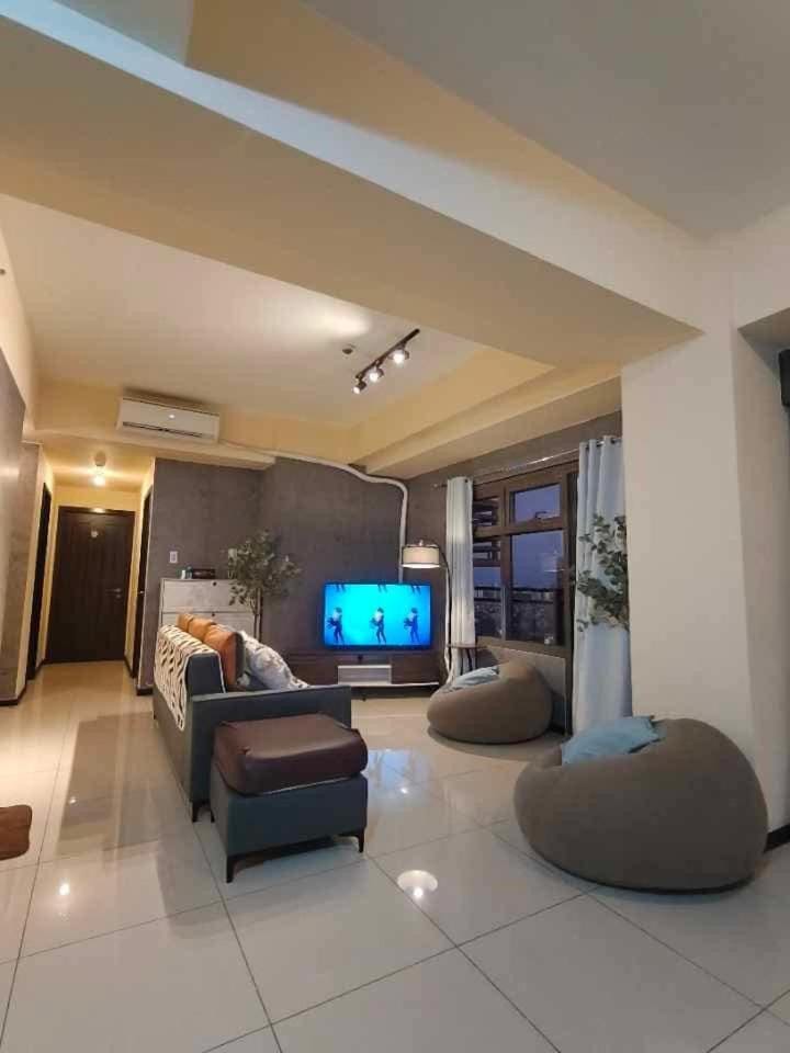 The Grand Lower Penthouse 2 Bedrooms, 3 Baths Apartment hotel in Pasay