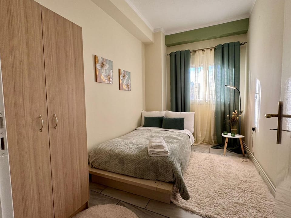 Bedroom, wardrobe