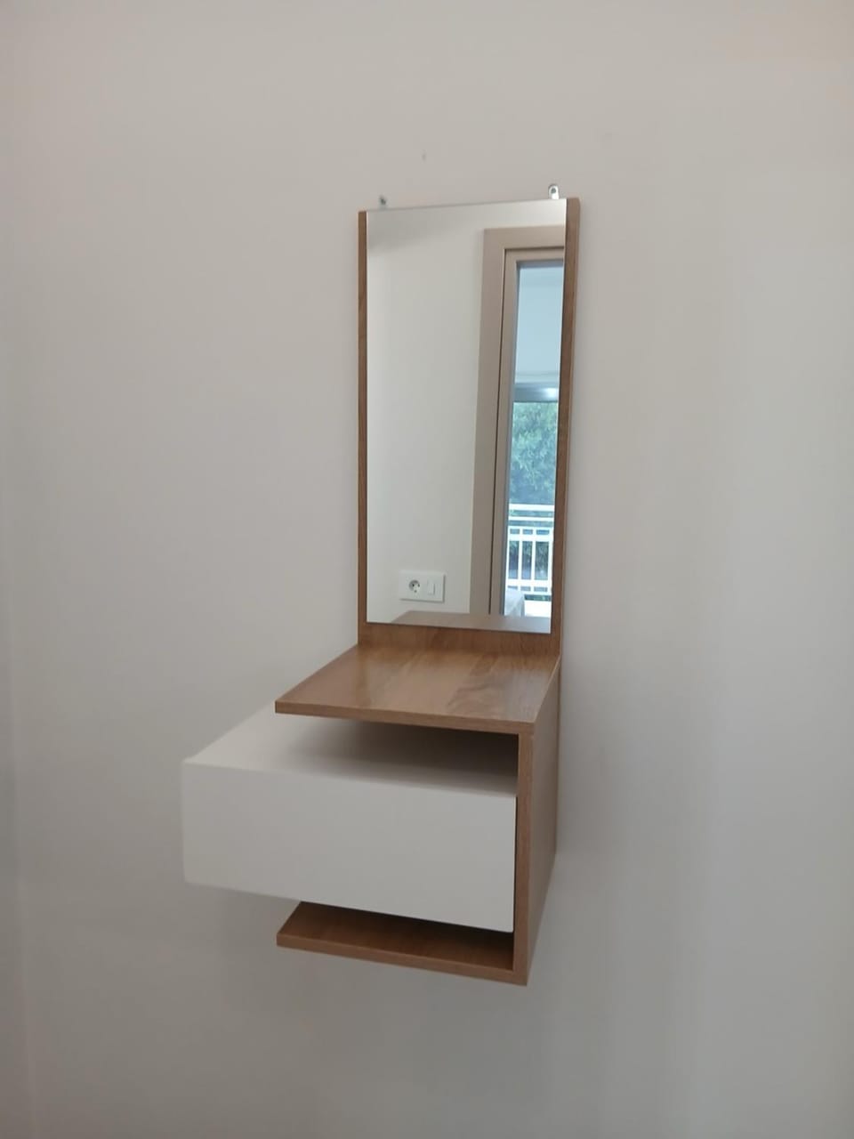 GEORGIAS Apt,brand new 2025 modern Apt in the center of Alikanas Apartment in Alikanas