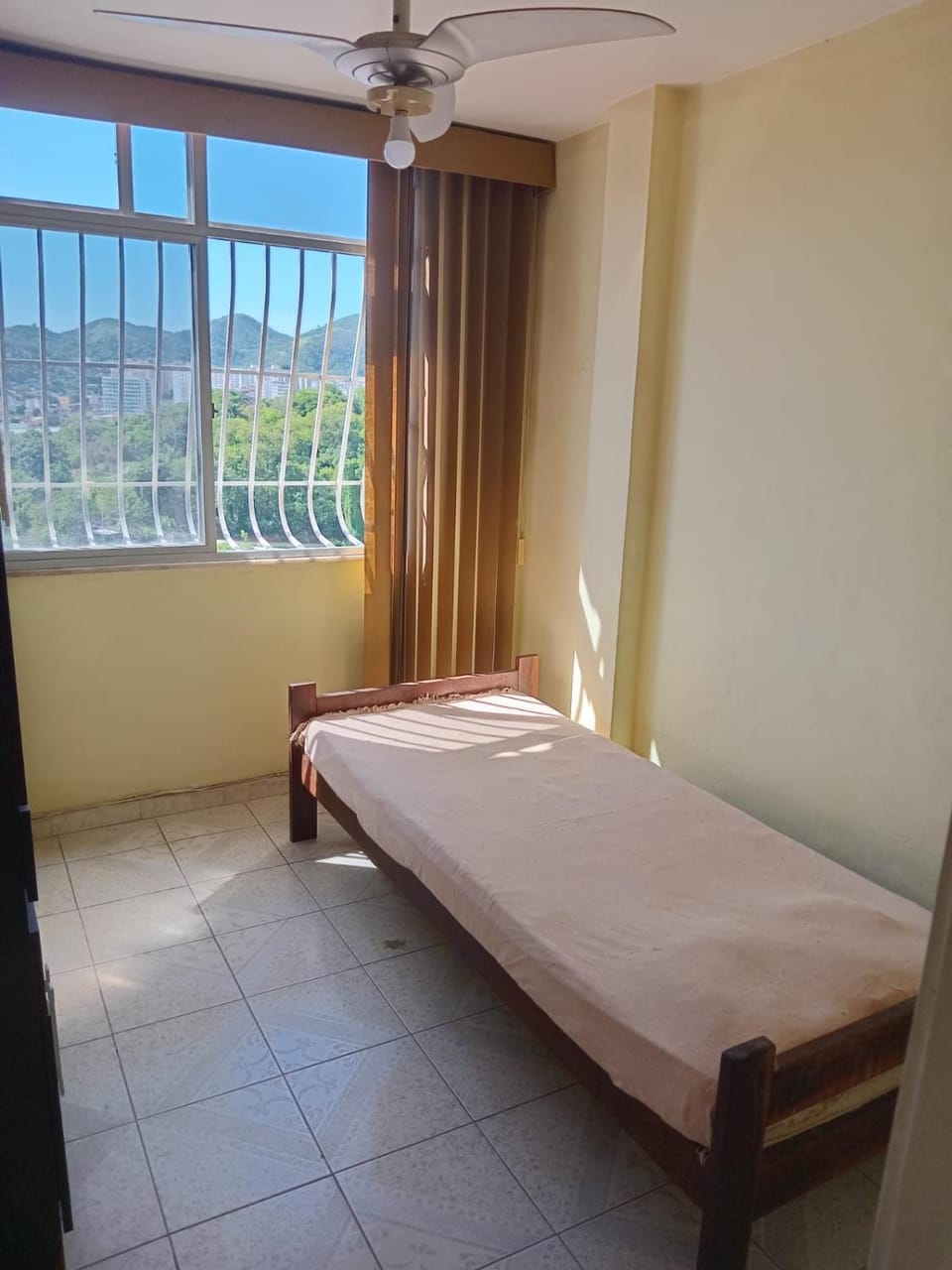 Quarto privativo Vacation rental in Niterói