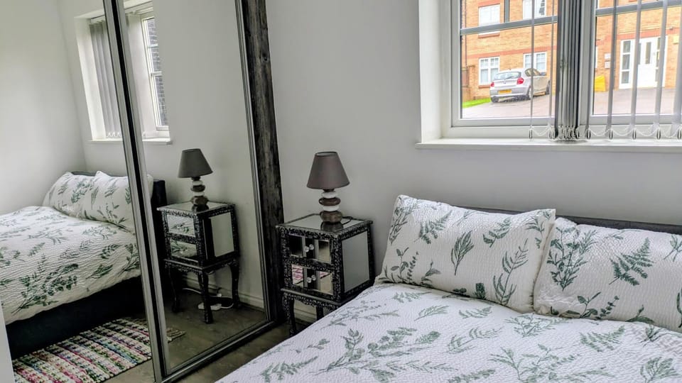Leeds City Junction Apartment in Leeds