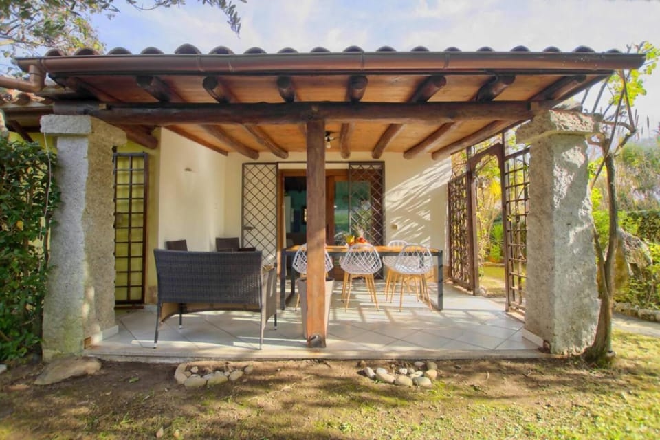 Villa Raja - 5 min dalla spiaggia - con parcheggio House in Sardinia