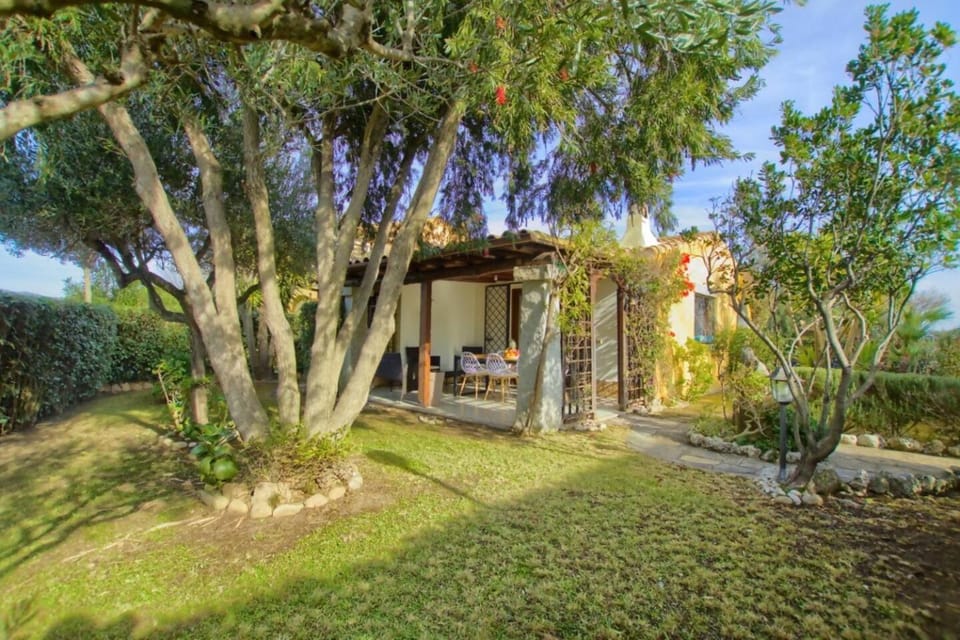 Villa Raja - 5 min dalla spiaggia - con parcheggio House in Sardinia