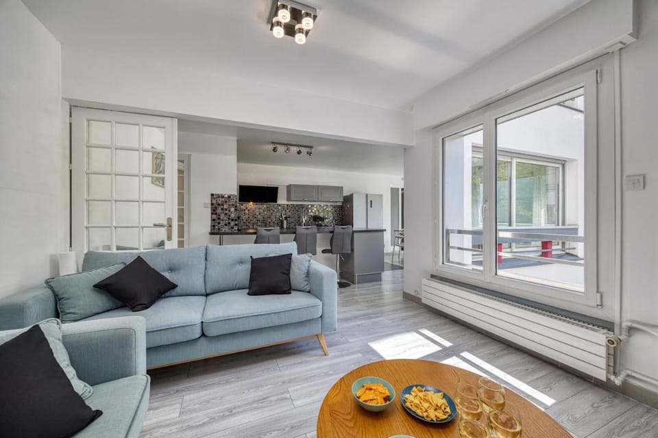 COLIVING Savana Bedroom - Convenient & Near CERN Apartment in Canton of Geneva