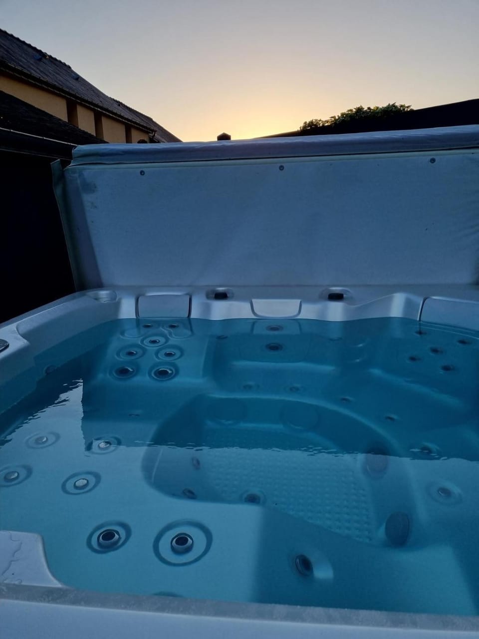 Hot Tub, Spa and wellness centre/facilities