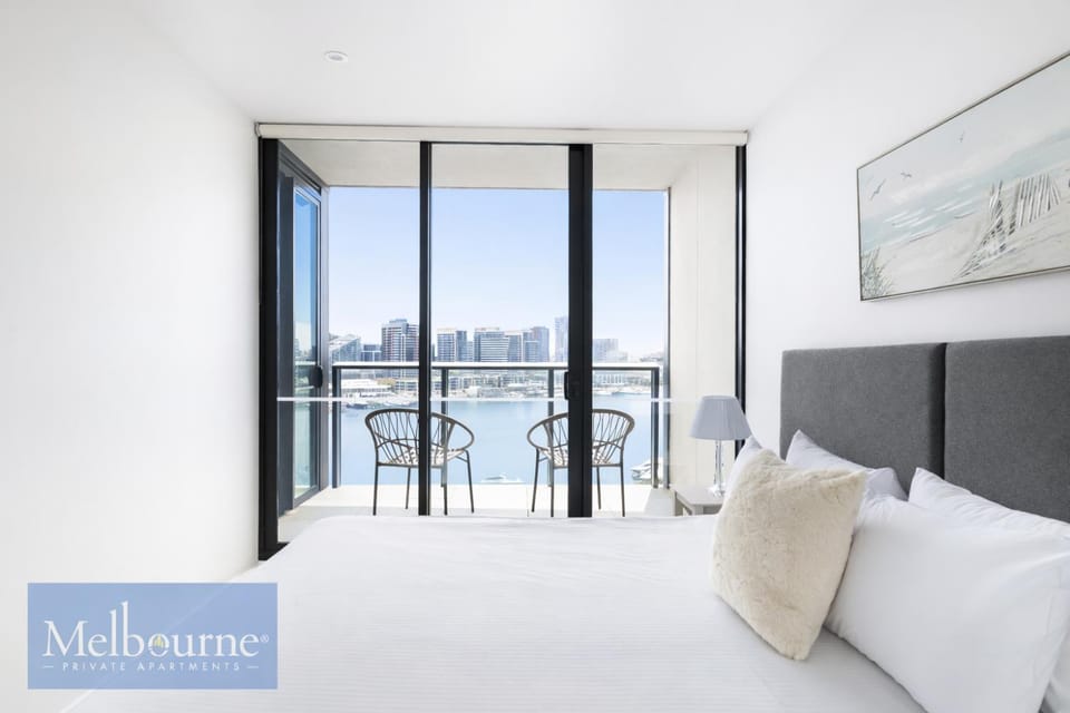 View (from property/room), Balcony/Terrace, Bedroom