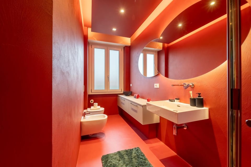 Bathroom, towels