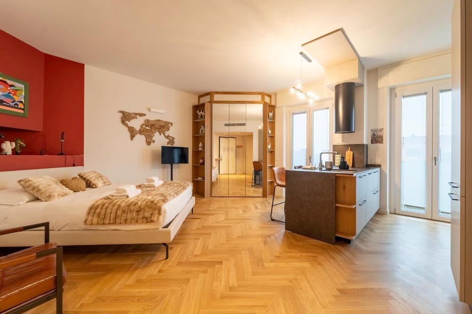 TV and multimedia, Kitchen or kitchenette, Living room, Photo of the whole room, Bedroom, wardrobe