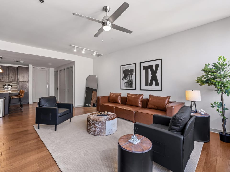 Living room, Seating area