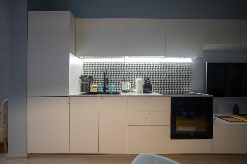 Kitchen or kitchenette, oven, stove