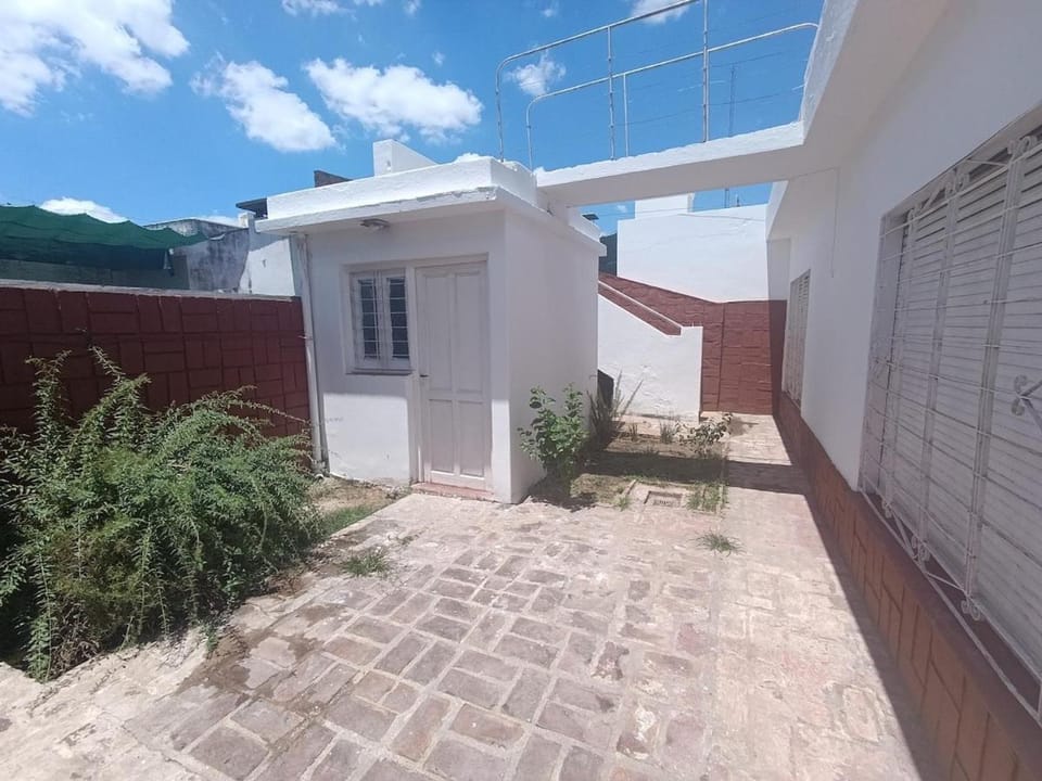 Casa en la Costanera cerca del anfiteatro House in Villa María