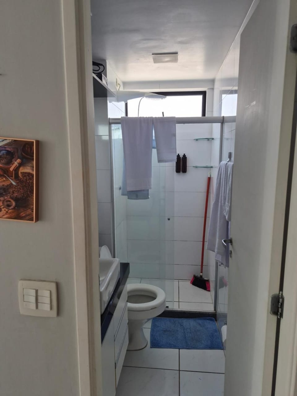 Shower, Toilet, Bathroom, towels