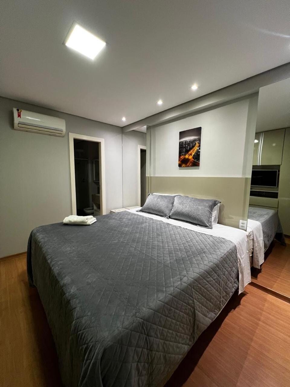 LRFlat 4 - Ótima localização! Flat todo climatizado - Conforto e requinte com portaria 24 horas Apartment in Montes Claros