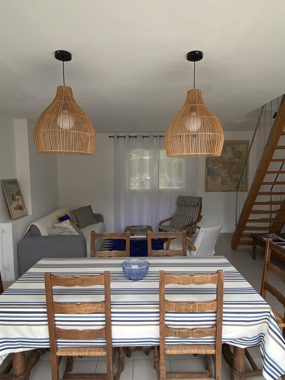 Living room, Dining area