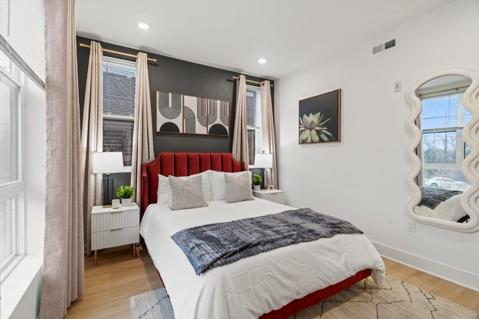 Bed, Photo of the whole room, Bedroom