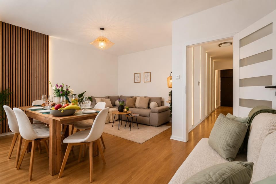 TV and multimedia, View (from property/room), Living room, Seating area, Dining area, heating, internet, air conditioner
