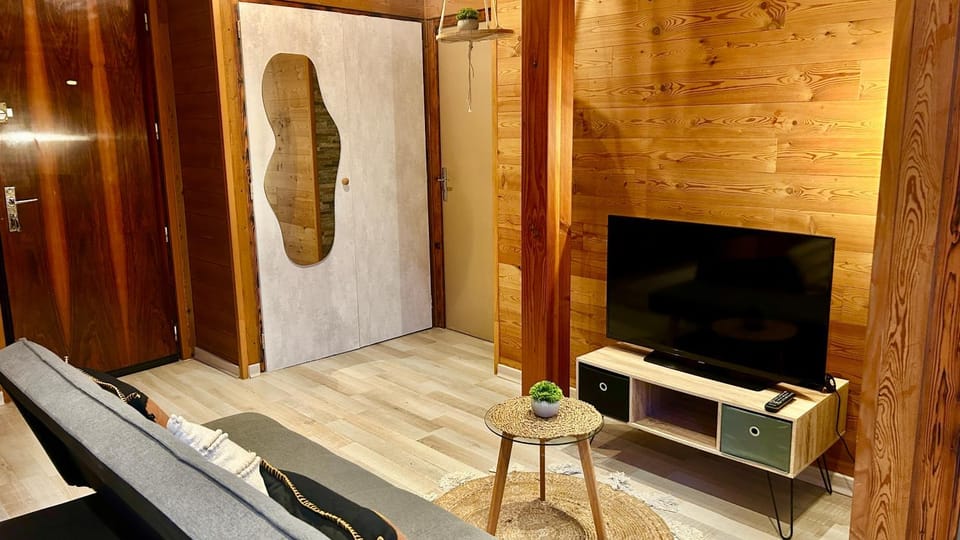 Communal lounge/ TV room, Living room, Lounge or bar, Seating area